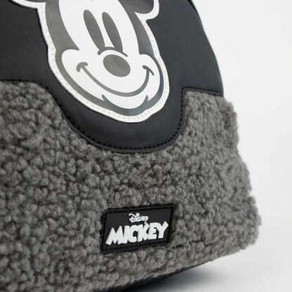 V6HB0EBBA5F20011685FB96DE7FE6F508BDR4927106P5